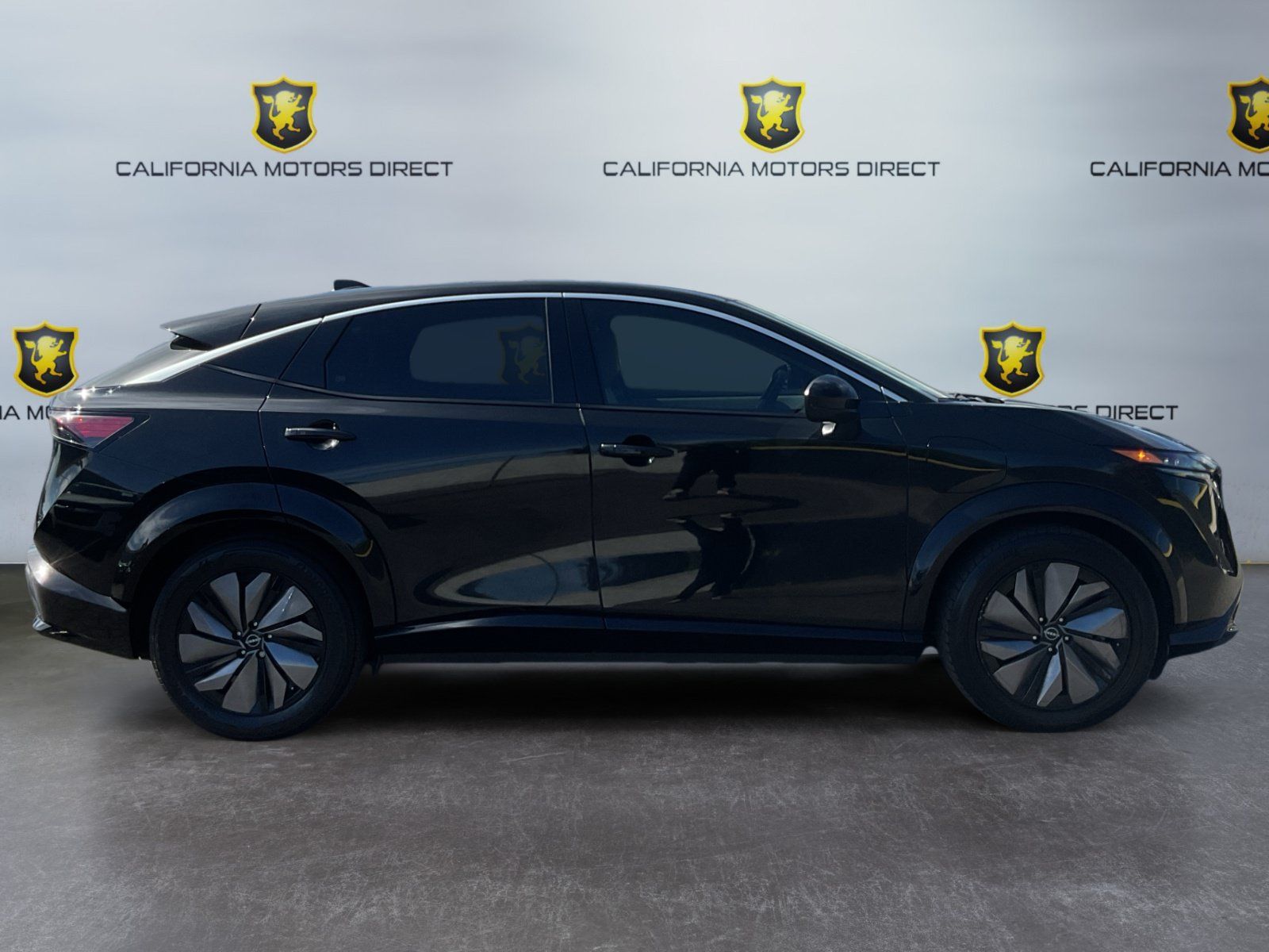 Used 2023 Nissan Ariya FWD image 4