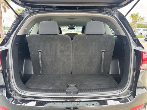 Used 2019 Kia Sorento AWD image 8