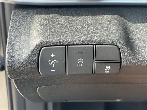 New 2026 Hyundai Elantra SE FWD image 18