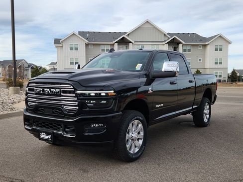 New 2026 RAM 2500 Laramie w/ Sport Appearance Package AWD/4WD image 4