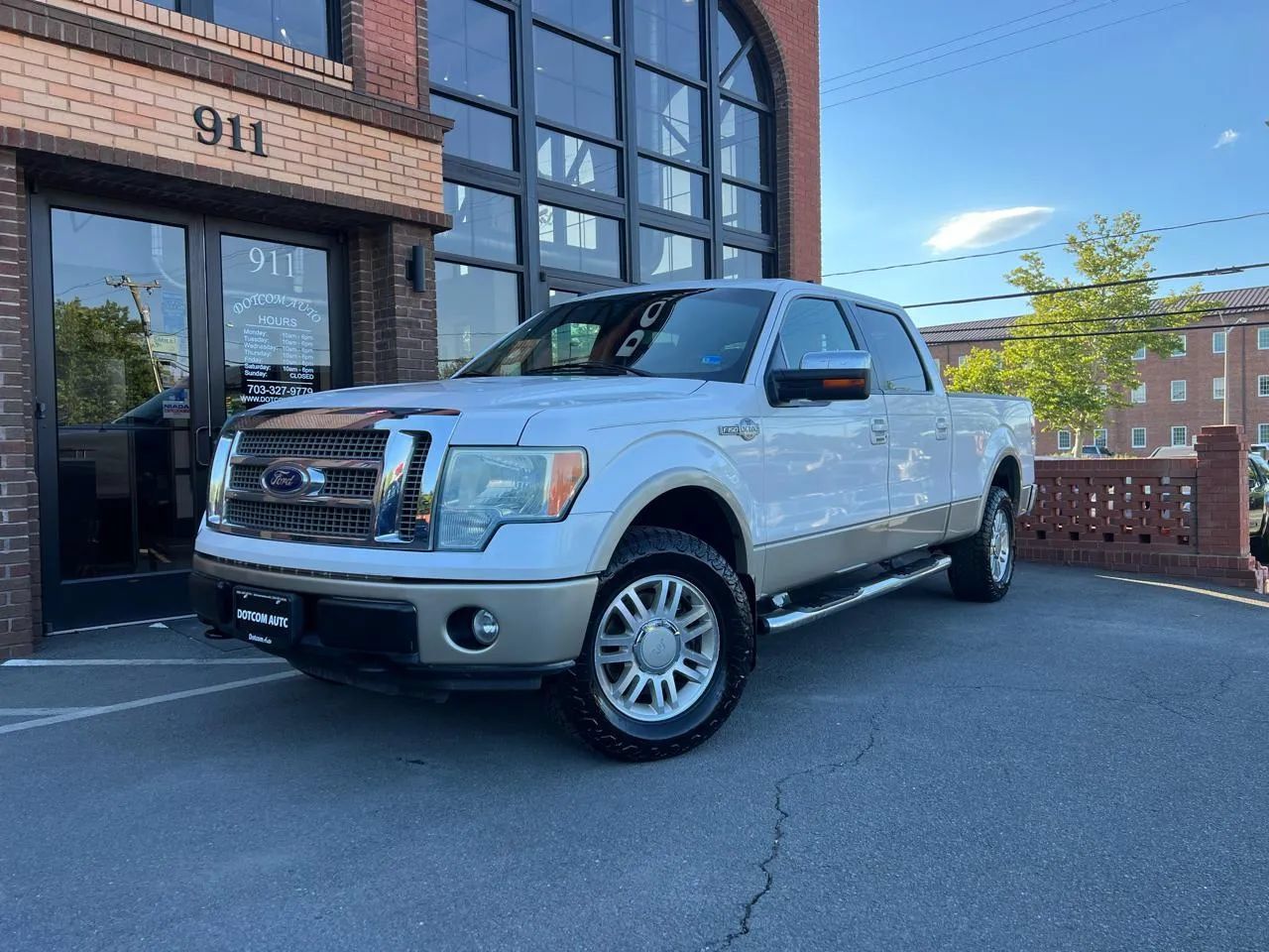Used 2010 Ford F150 Lariat AWD/4WD image 2