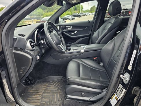 Used 2021 Mercedes-Benz GLC 300 4MATIC image 16