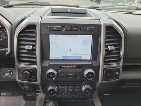 Used 2018 Ford F150 Lariat w/ Equipment Group 502A Luxury AWD/4WD image 27
