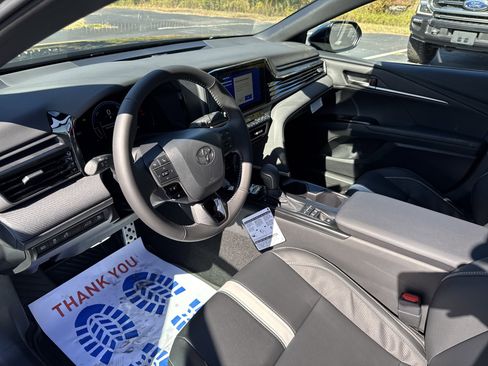 New 2026 Toyota Camry SE image 15