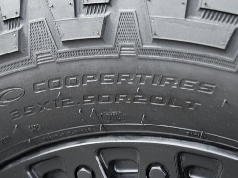 Used 2022 Chevrolet Silverado 2500 High Country w/ Z71 Off-Road Package image 47