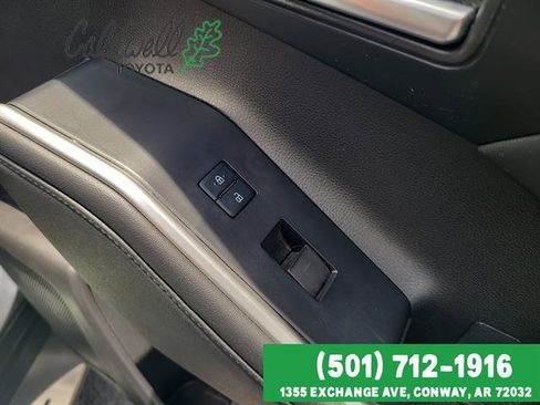 Used 2023 Toyota Highlander XLE FWD image 32