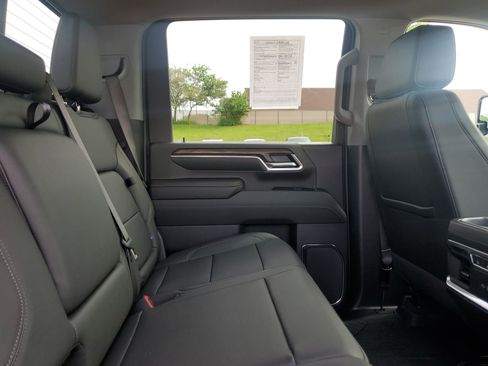 Used 2024 GMC Sierra 2500 SLT w/ SLT Premium Package AWD/4WD image 33