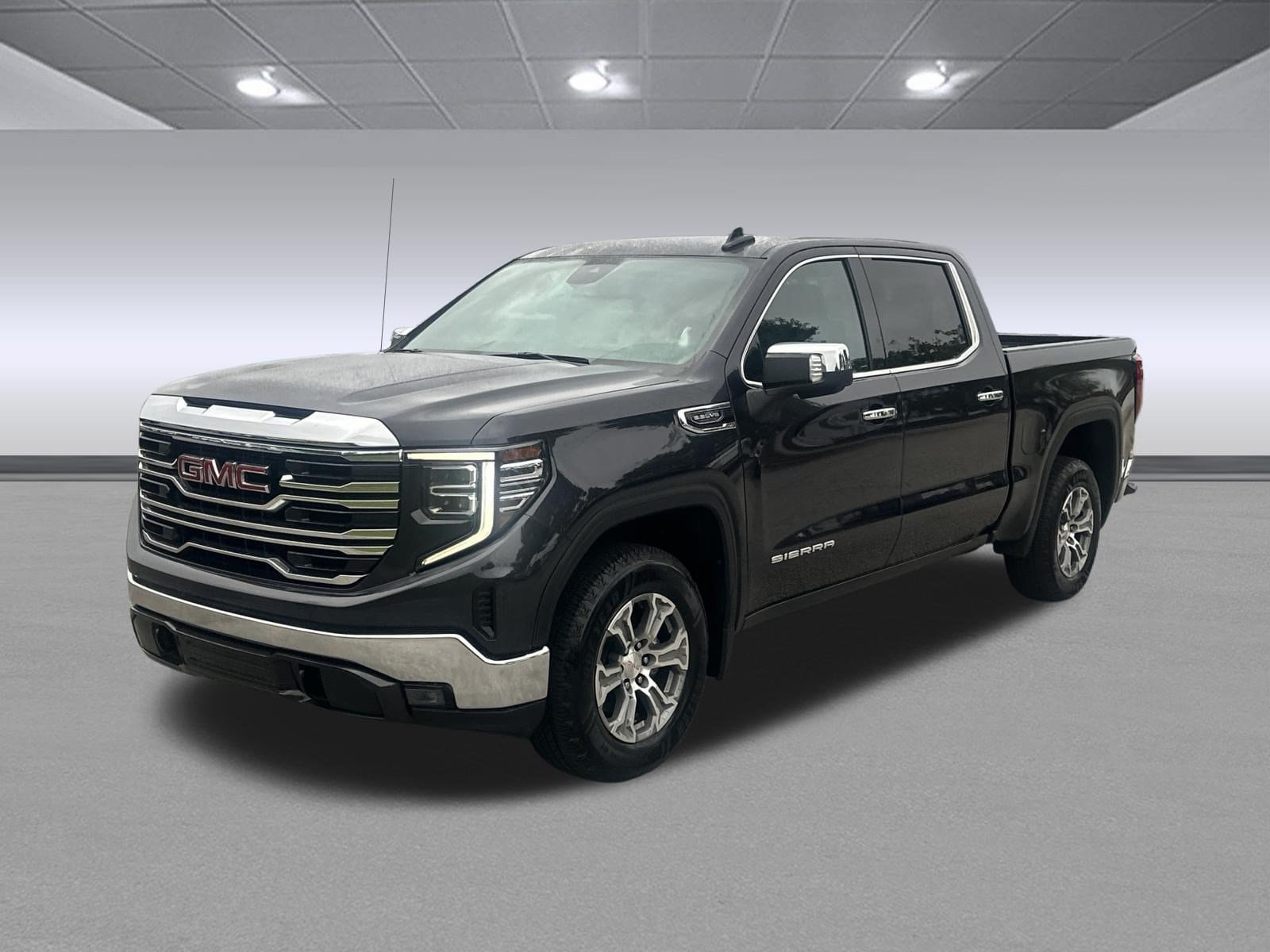 Used 2024 GMC Sierra 1500 SLT RWD image 7