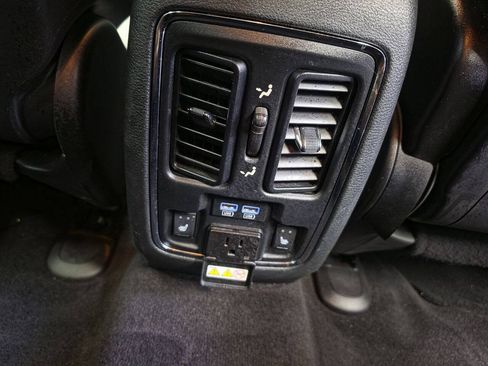 Used 2016 Dodge Durango Limited w/ Nav & Power Liftgate Group RWD image 24