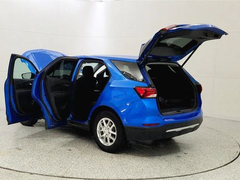 Used 2024 Chevrolet Equinox LT w/ LPO, Floor Liner Package FWD image 11