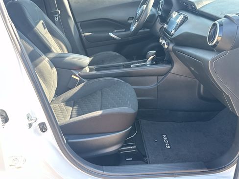 Used 2023 Nissan Kicks SV FWD image 13