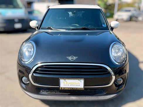 Used 2021 MINI Cooper 4-Door Hardtop FWD image 4