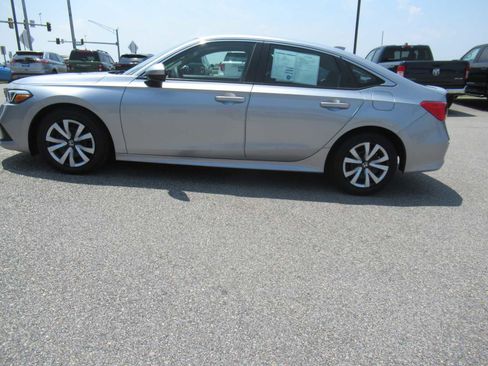 Used 2023 Honda Civic LX image 8