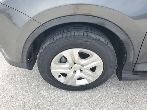 Used 2014 Toyota RAV4 LE image 17