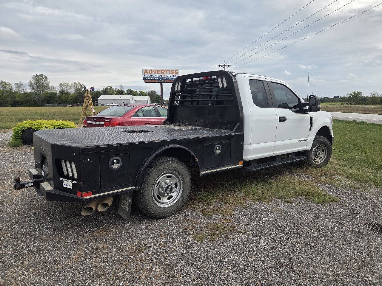 Used 2022 Ford F250 XL w/ Power Equipment Group AWD/4WD image 4
