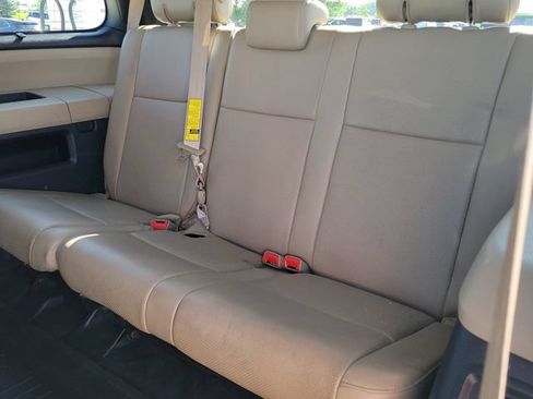 Used 2015 Toyota Sequoia Platinum w/ Preferred Accessory Package AWD/4WD image 9
