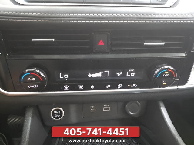 Used 2021 Nissan Rogue SV AWD/4WD image 18