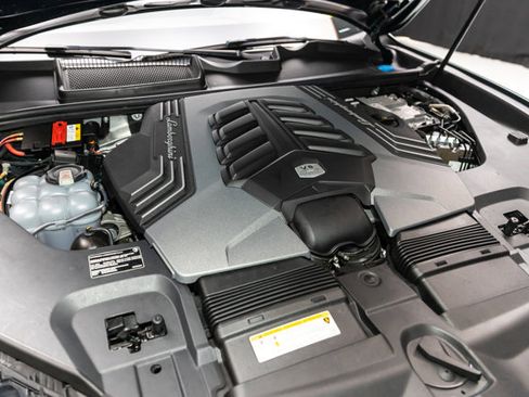 Used 2021 Lamborghini Urus image 46