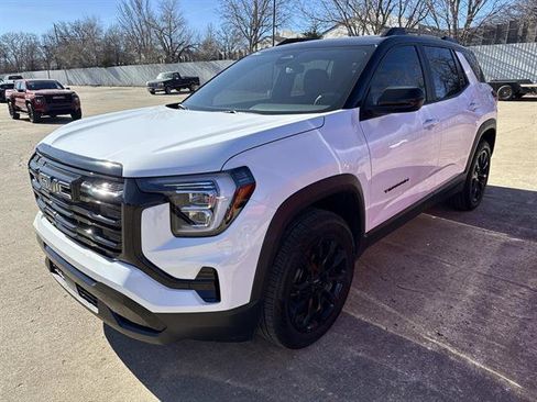 Used 2020 GMC Yukon XL SLT image 3