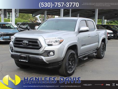Used 2022 Toyota Tacoma SR5 RWD image 3