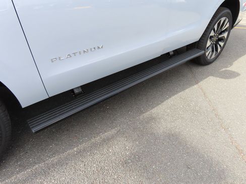 New 2025 Ford Expedition Platinum w/ Driver's Package image 7