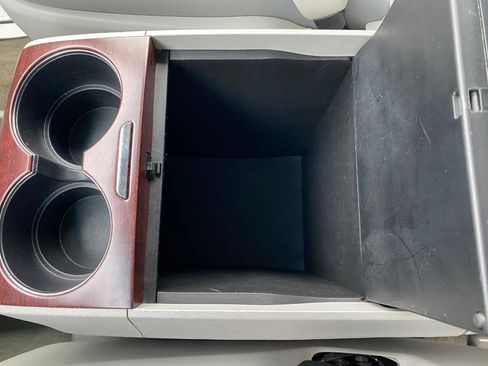 Used 2012 Toyota Sienna Limited w/ Premium Pkg image 20