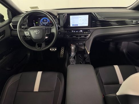 Used 2026 Toyota Camry SE w/ Convenience Package FWD image 10
