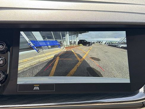 Used 2023 Buick Envision Essence image 27