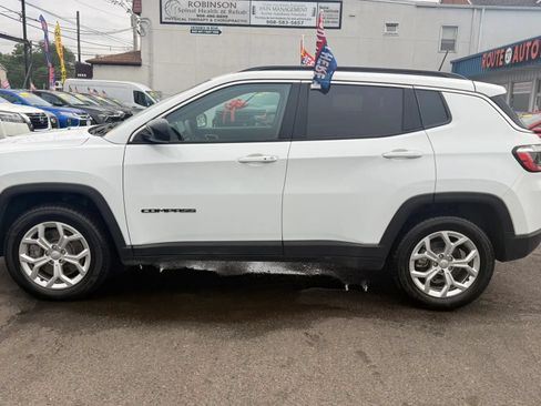 Used 2024 Jeep Compass Latitude AWD/4WD image 10