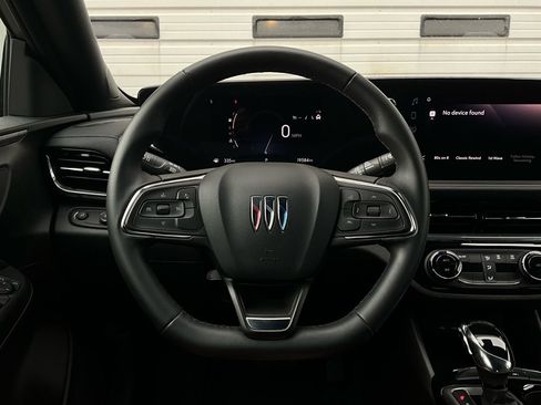 Used 2025 Buick Envista Sport Touring image 29