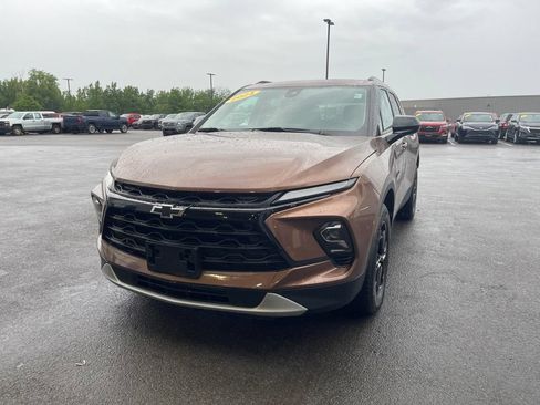 Used 2024 Chevrolet Blazer LT w/ Convenience Package AWD/4WD image 3
