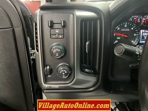 Used 2018 Chevrolet Silverado 1500 LT w/ All Star Edition image 15