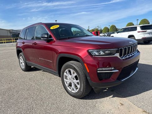 Used 2022 Jeep Grand Cherokee Limited AWD/4WD image 4