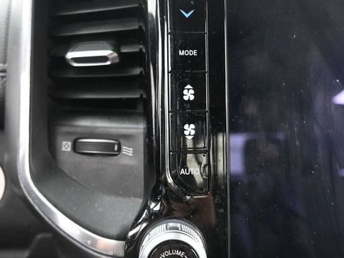 Used 2022 RAM 3500 Laramie AWD/4WD image 27