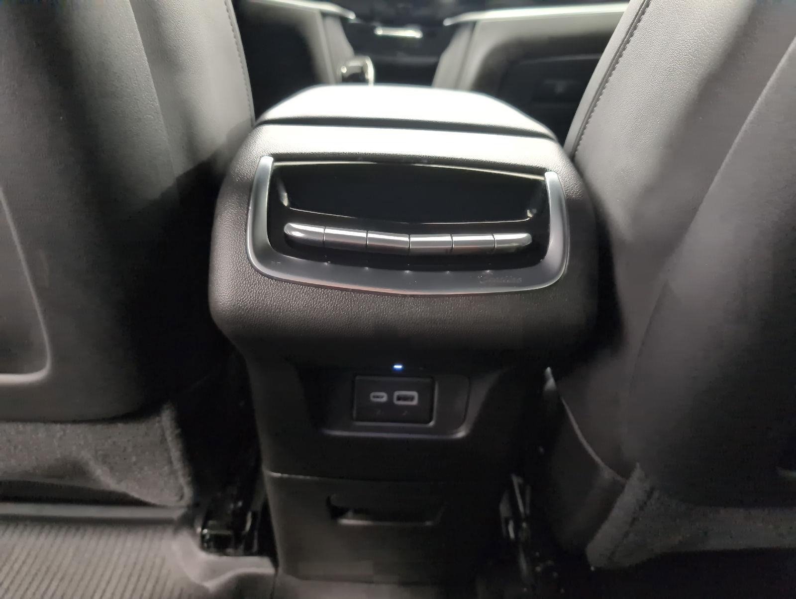 Certified 2024 Cadillac XT6 Sport w/ Technology Package AWD/4WD image 22