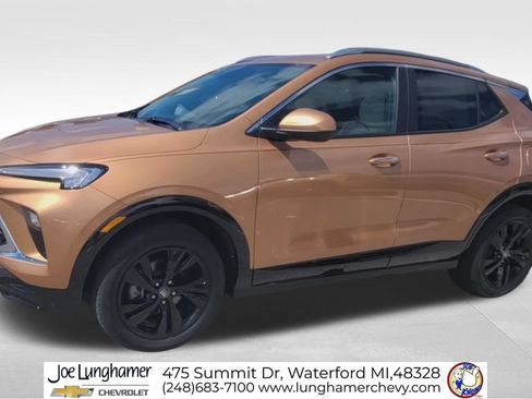 Certified 2024 Buick Encore GX Sport Touring w/ Comfort Package AWD/4WD image 4