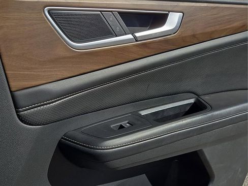 Used 2024 Volkswagen Atlas SE w/ Black Wheel Package image 14