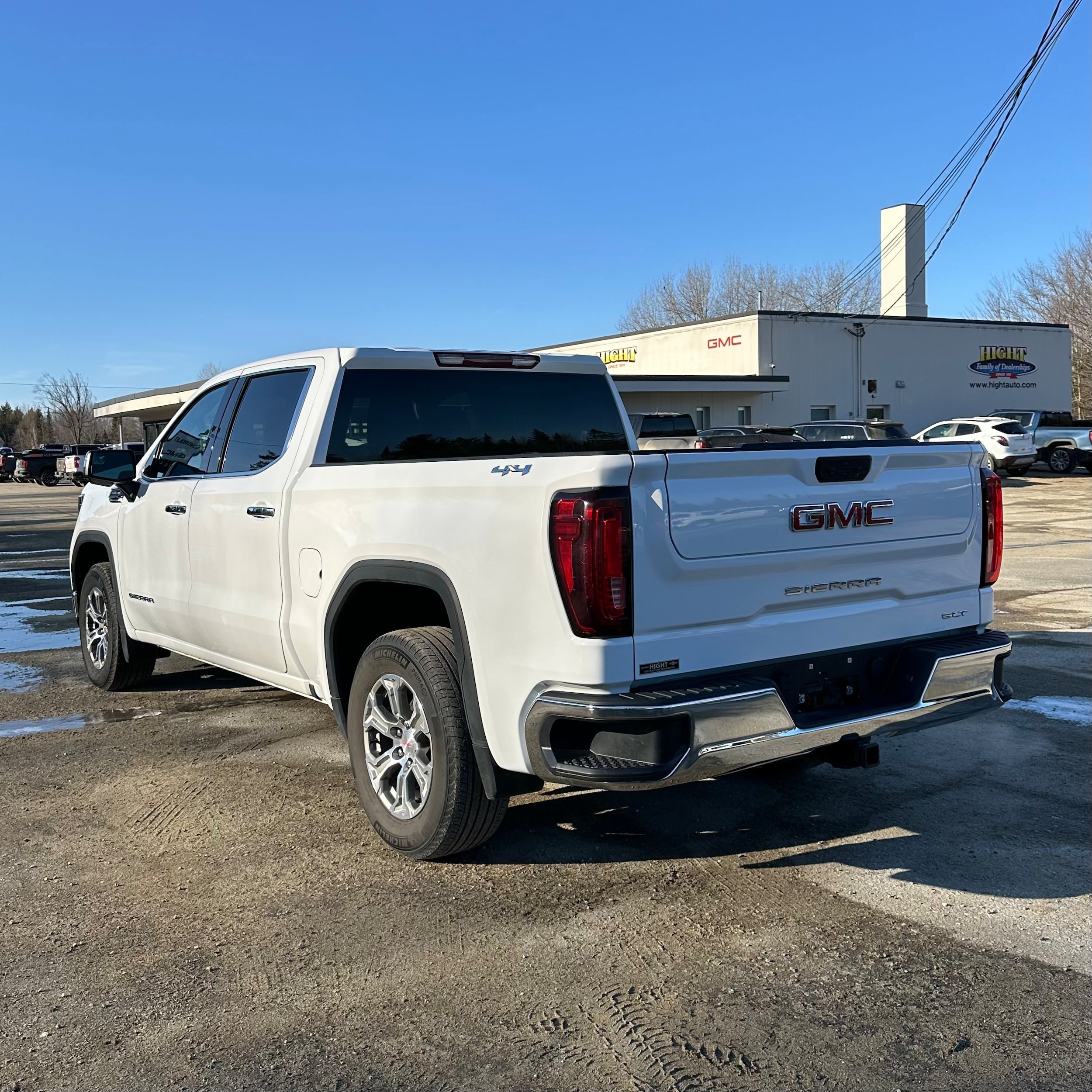 Used 2024 GMC Sierra 1500 SLT AWD/4WD image 5