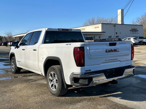 Used 2024 GMC Sierra 1500 SLT AWD/4WD image 5
