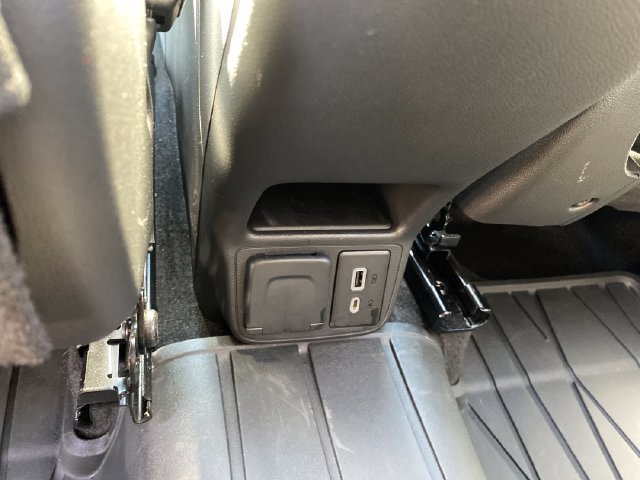 Certified 2024 Buick Encore GX Avenir w/ Avenir Convenience Package AWD/4WD image 21