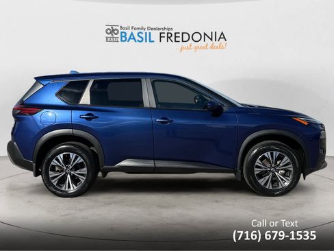 Used 2023 Nissan Rogue SV image 6