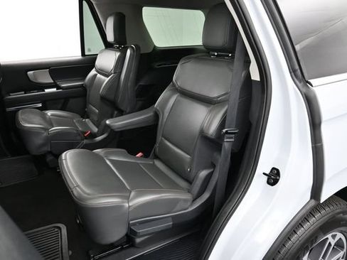 Certified 2025 Ford Expedition Active RWD image 28
