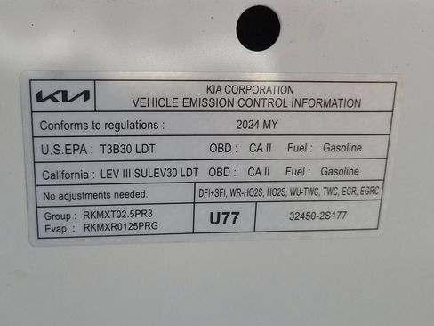 Used 2024 Kia Sportage EX FWD image 30