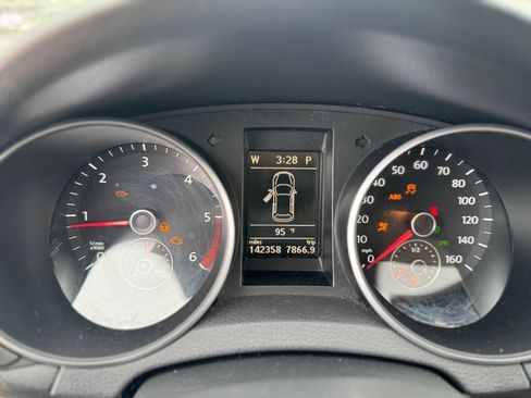 Used 2012 Volkswagen Jetta TDI FWD image 11