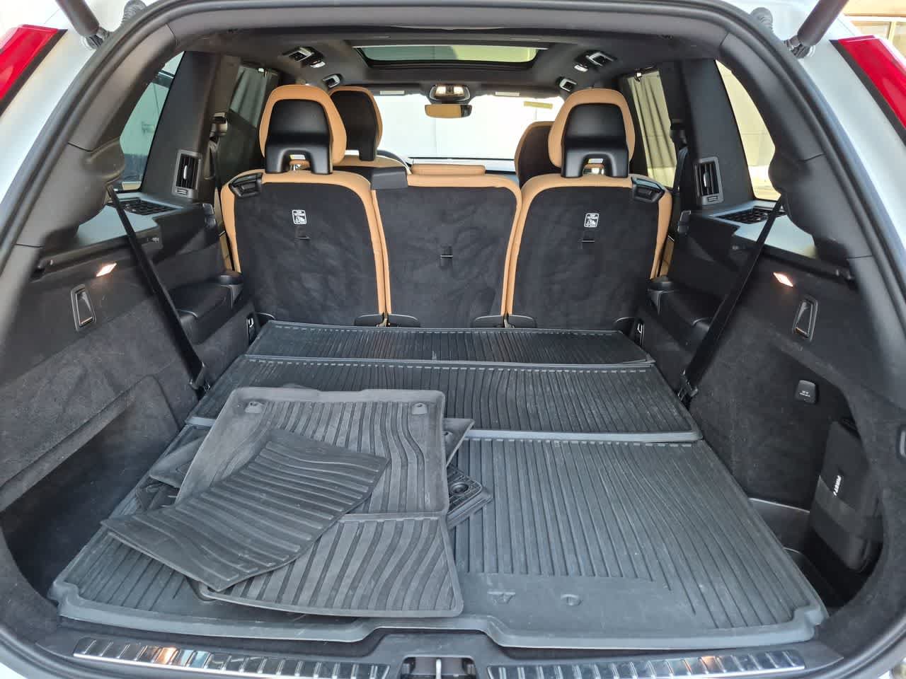 Used 2023 Volvo XC90 B6 Ultimate w/ Protection Package Premier AWD/4WD image 37