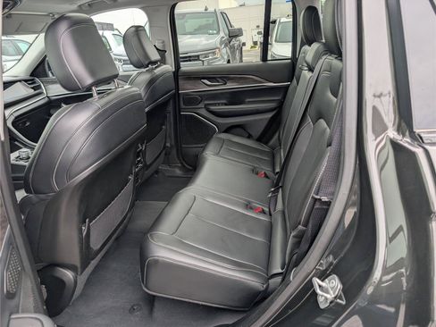 Used 2023 Jeep Grand Cherokee 4WD 4xe image 15