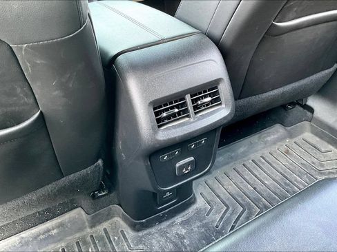 Used 2022 Chevrolet Equinox Premier AWD/4WD image 10