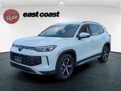Used 2025 Volkswagen Tiguan SE