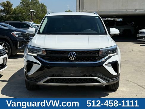 Used 2023 Volkswagen Taos SE FWD image 5