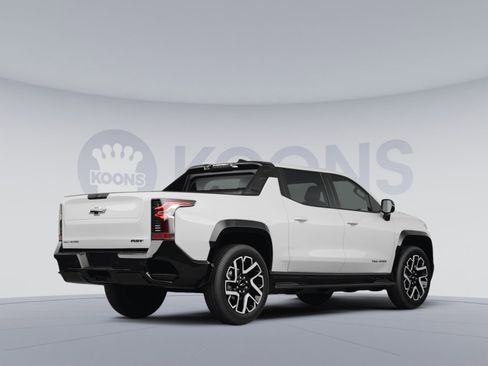 Used 2024 Chevrolet Silverado EV W/T AWD/4WD image 4